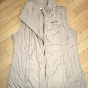 Columbia fleece lined vest
